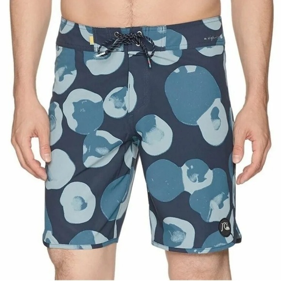 QUIKSILVER Men's RESIN BEACH 19 Boardshorts swim trunks Size 33 - Picture 1 of 8